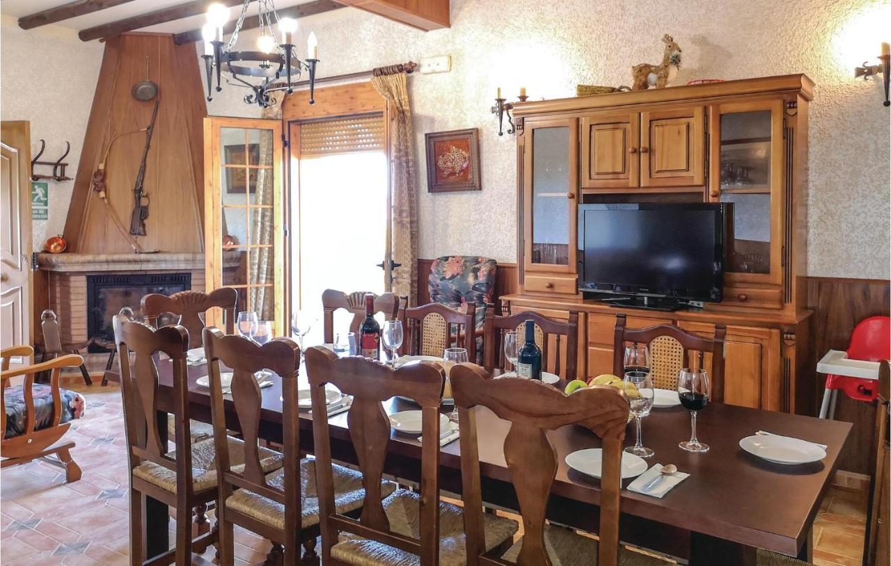 Pet Friendly Home In Olvera With Kitchen المظهر الخارجي الصورة